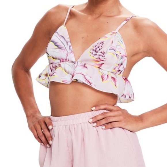 MISSGUIDED Tropical Print Crop Camisole - Picture 2 of 6